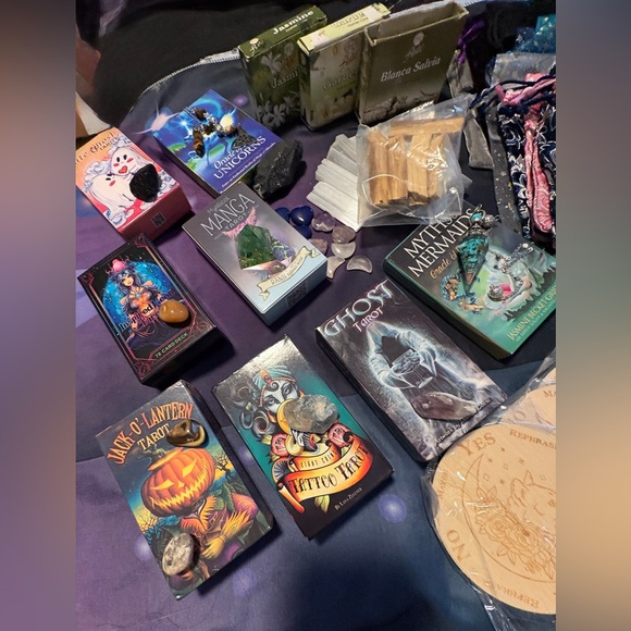 🔮MAGICAL MYSTERY BUNDLE🔮Randomly Chosen Pendulums, Tarot Decks, Crystals - Picture 2 of 15